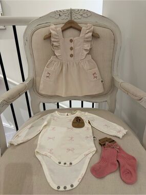 🦢 6~9 Mth Organic Cotton Ruffle Soft Corduroy Dress & Bow-Print Bodysuit Set NWT